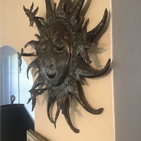 Birds Flying to the Sun-cut and pressed tin wall hanging - Picture 12 of 12